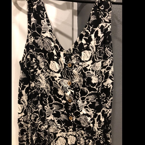 Black and Cream Romper - Picture 4 of 6